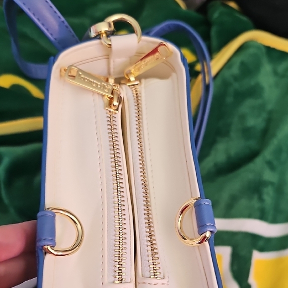 Disney Loungefly Alice In Wonderland Book Shaped Purse NWOT - Picture 7 of 8